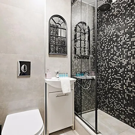 Oasis 2 In Center Downtown Apartmán *